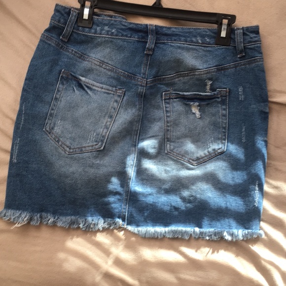 Jean skirt - Picture 2 of 2
